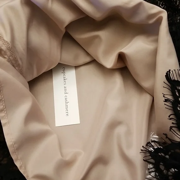 Women's Cupcakes and Cashmere black lace top NWT - Picture 11 of 11
